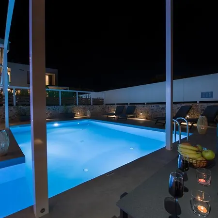 Xenias Luxury *