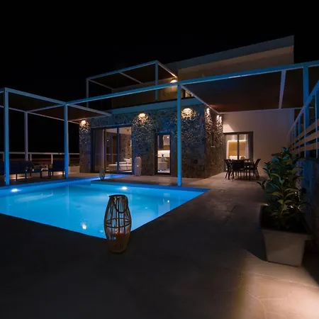 Xenias Luxury Villa