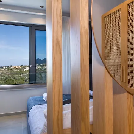 Xenias Luxury Villa *