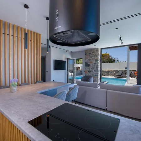Xenias Luxury Villa