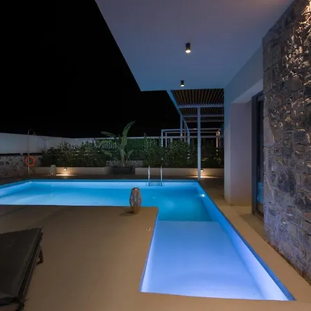 Xenias Luxury Βίλα Καλαθάς